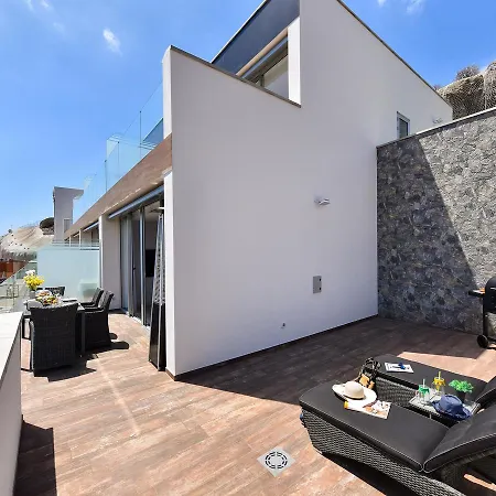 Penthouse Beyond Amadores Apartamento